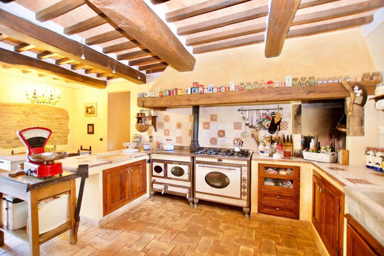 Borgo Solamore Hotel Cortona Bagian luar foto